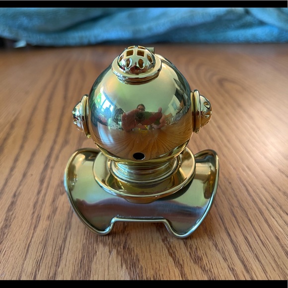 NIB Divers Helmet Clock - Picture 4 of 5